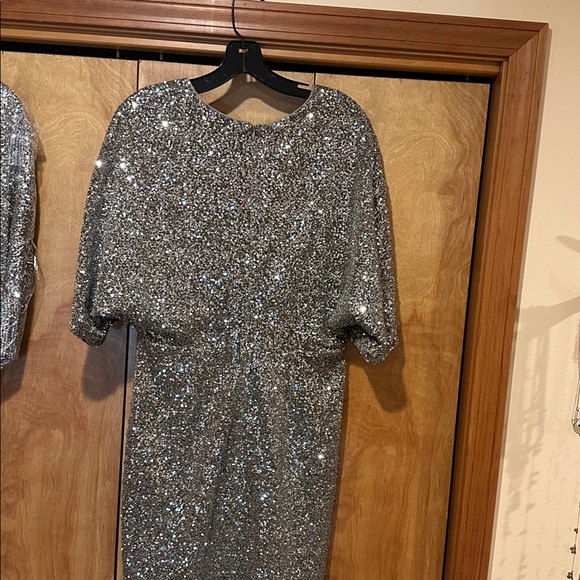 Badgley Mischka Sequin Cocktail Dress Gunmetal Size 10 v-neck Midi Glam - Picture 4 of 8